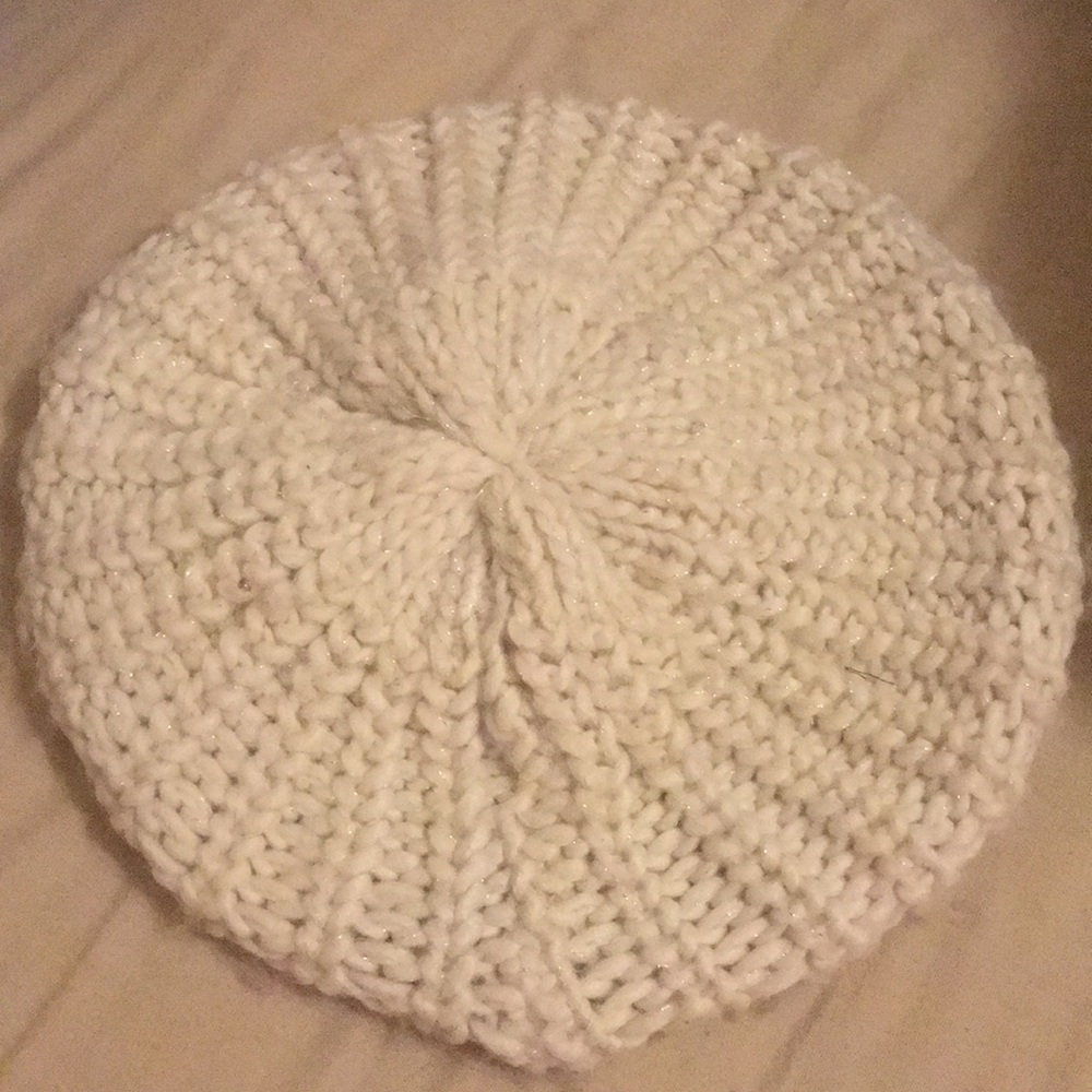 Beige and silver berret